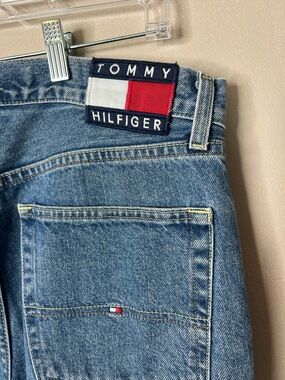 90s Tommy Hilfiger Light Blue Denim Jeans with Red Logo Tab